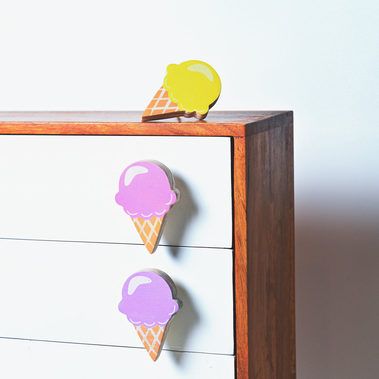 ICE CREAM KNOB